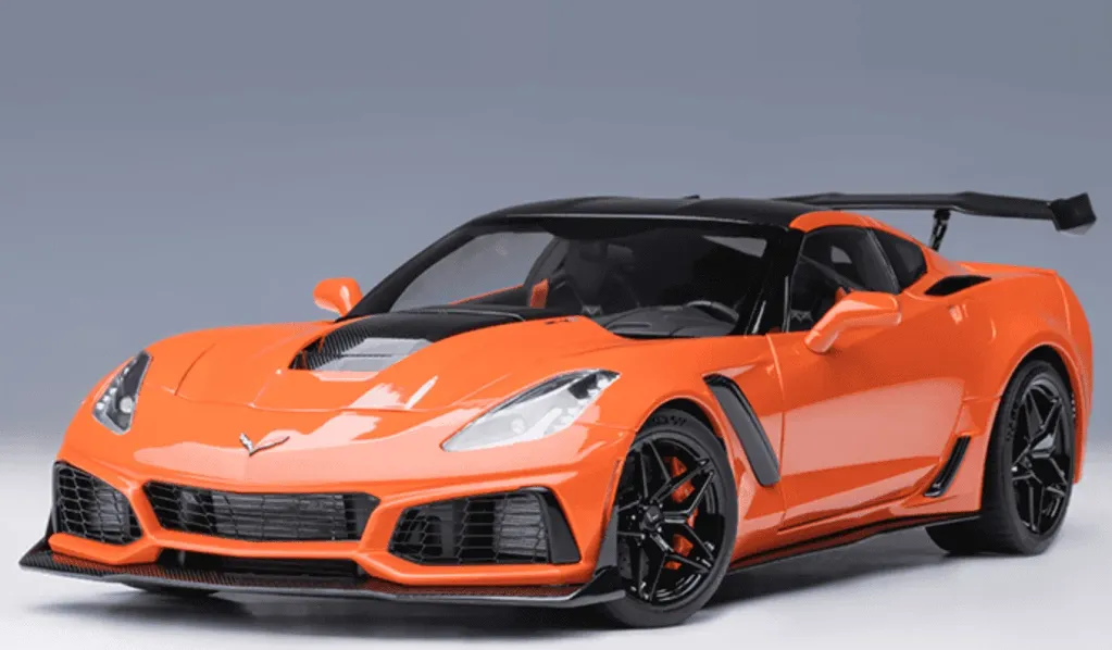 [IXM U18RDC001-FO] Ixomodels : Chevrolet Corvette ZR1 Orange 2019 (/18)