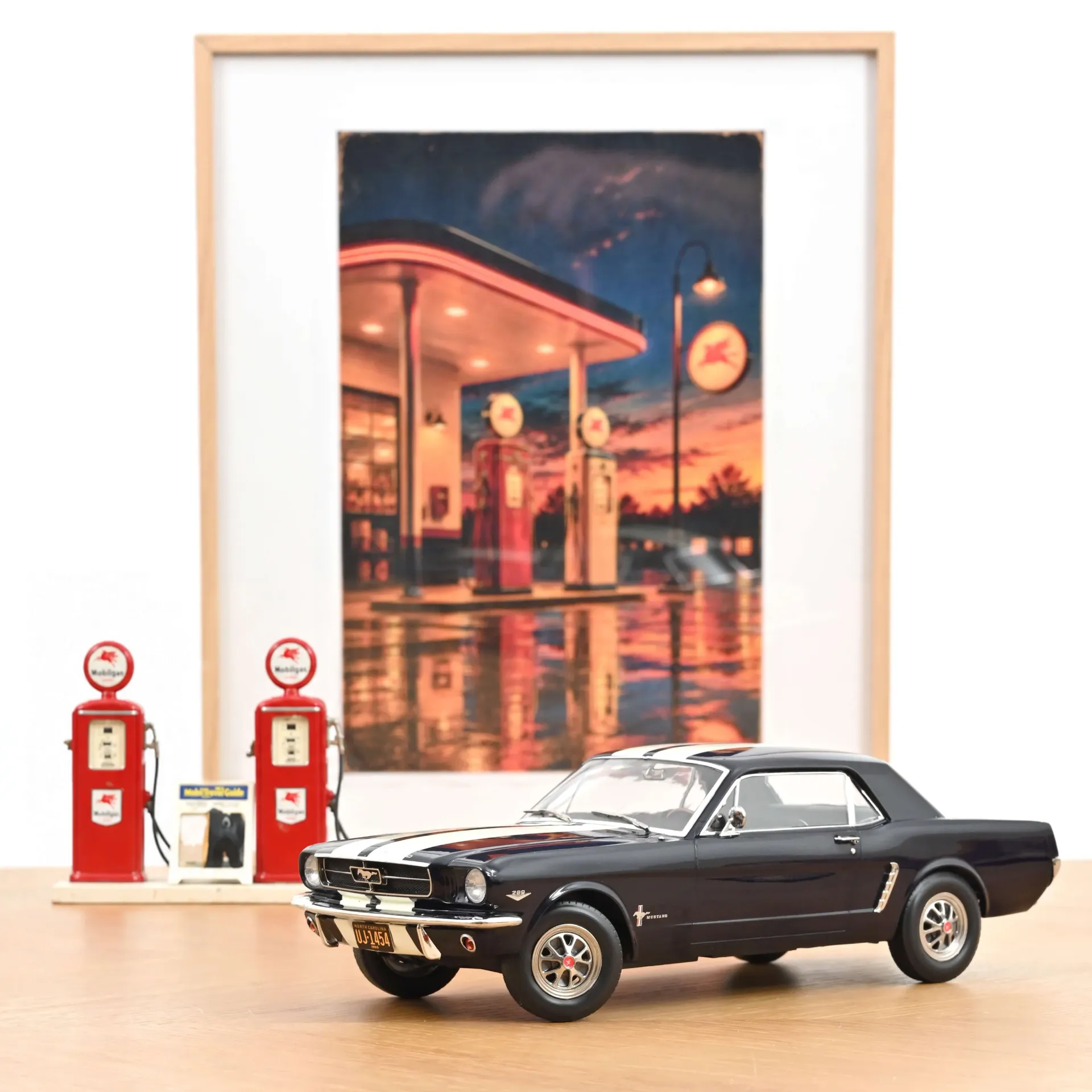 [NOR 182805] Norev: Ford Mustang Hardtop Coupé (1966) - Nightmist Blauw / Nightmist Blue Metallic (1/18) │ Ref. 182805