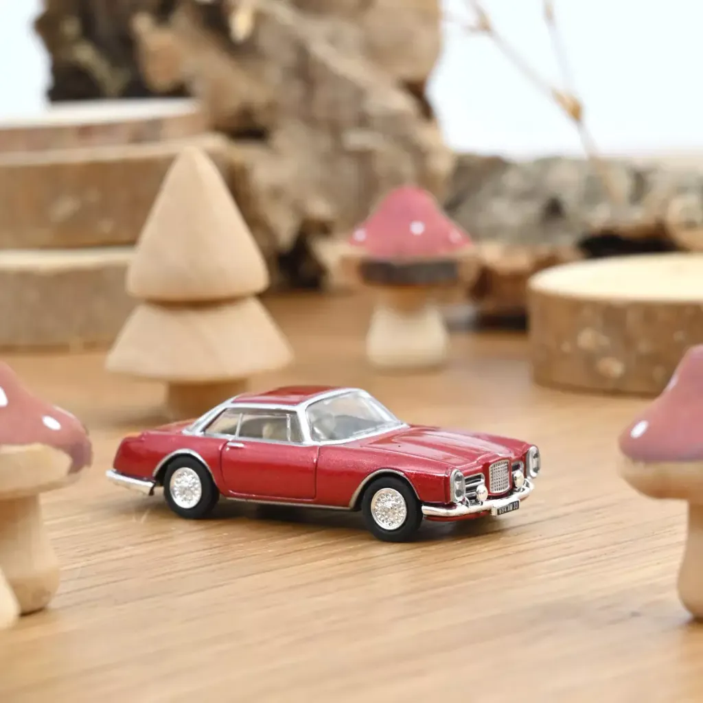 [NOR 453006] Norev : Facel Vega Facel II (1961) - Rouge Métallisé (1/87) │ Ref. 453006