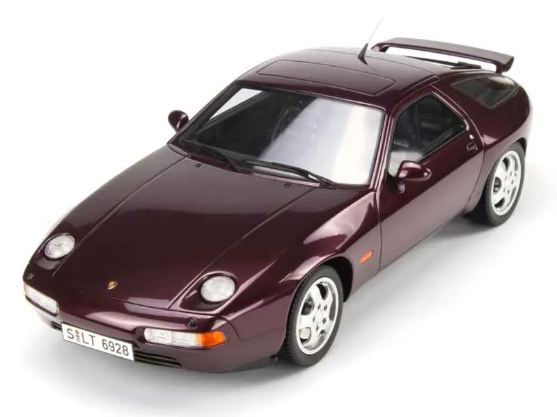 [GTSPI GT1005] GTspirit : Porsche 928CS Tobacco Metalic (1/18)