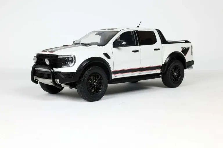 Solido : Ford Ranger Raptor Ice White 2024 (1/18)