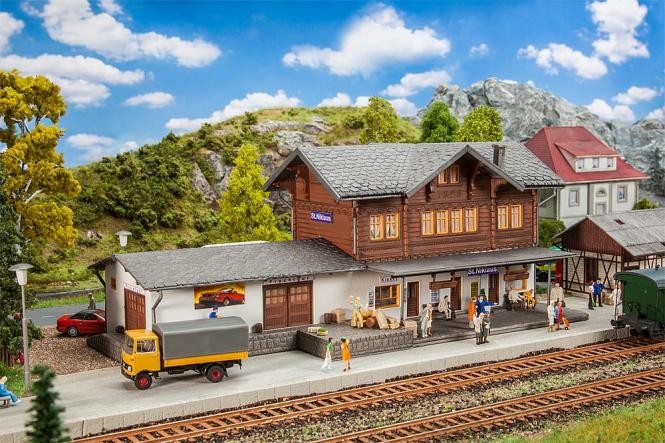 Faller : Gare de ST Niklaus "1/87"