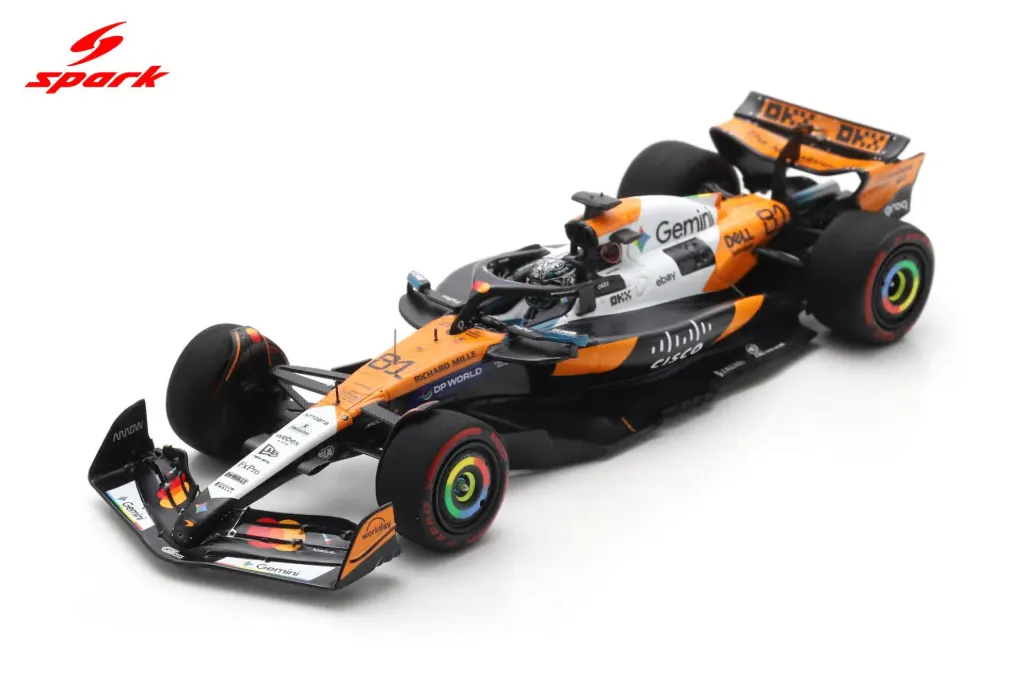 Spark: McLaren MCL39 No.81 McLaren Formula 1 Team US GP 2025 Oscar Piastri (1/43)