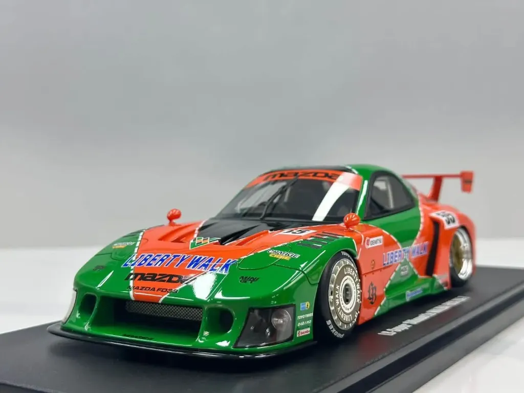 GTspirit : Mazda RX7 LB-Works Silhouette Renown 2024 (1/18)