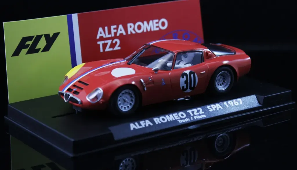 Fly : Alfa Romeo TZ2 n°30 Spa 1967 Trosh/PIlete (1/32)