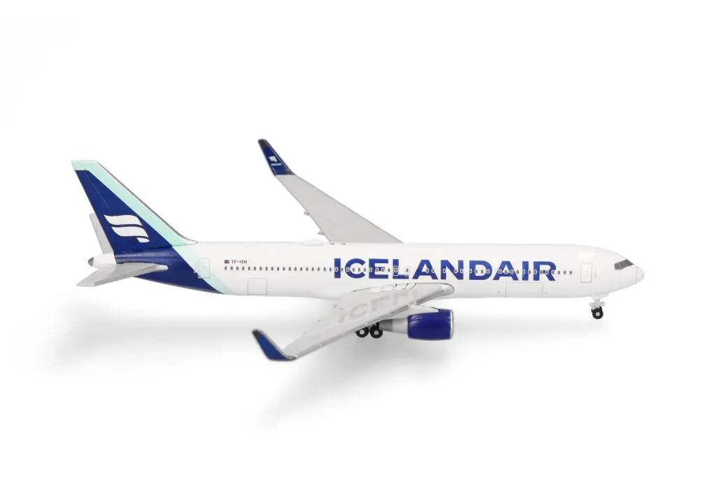 Herpa : Boeing 767-300 - Borreal blue tail stripe – TF-ISN "Svörtuborgir" Icelandair (1/500)