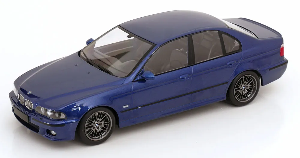 KK-Scale : BMW M5 E39 1998 Bleu Metal (1/18)