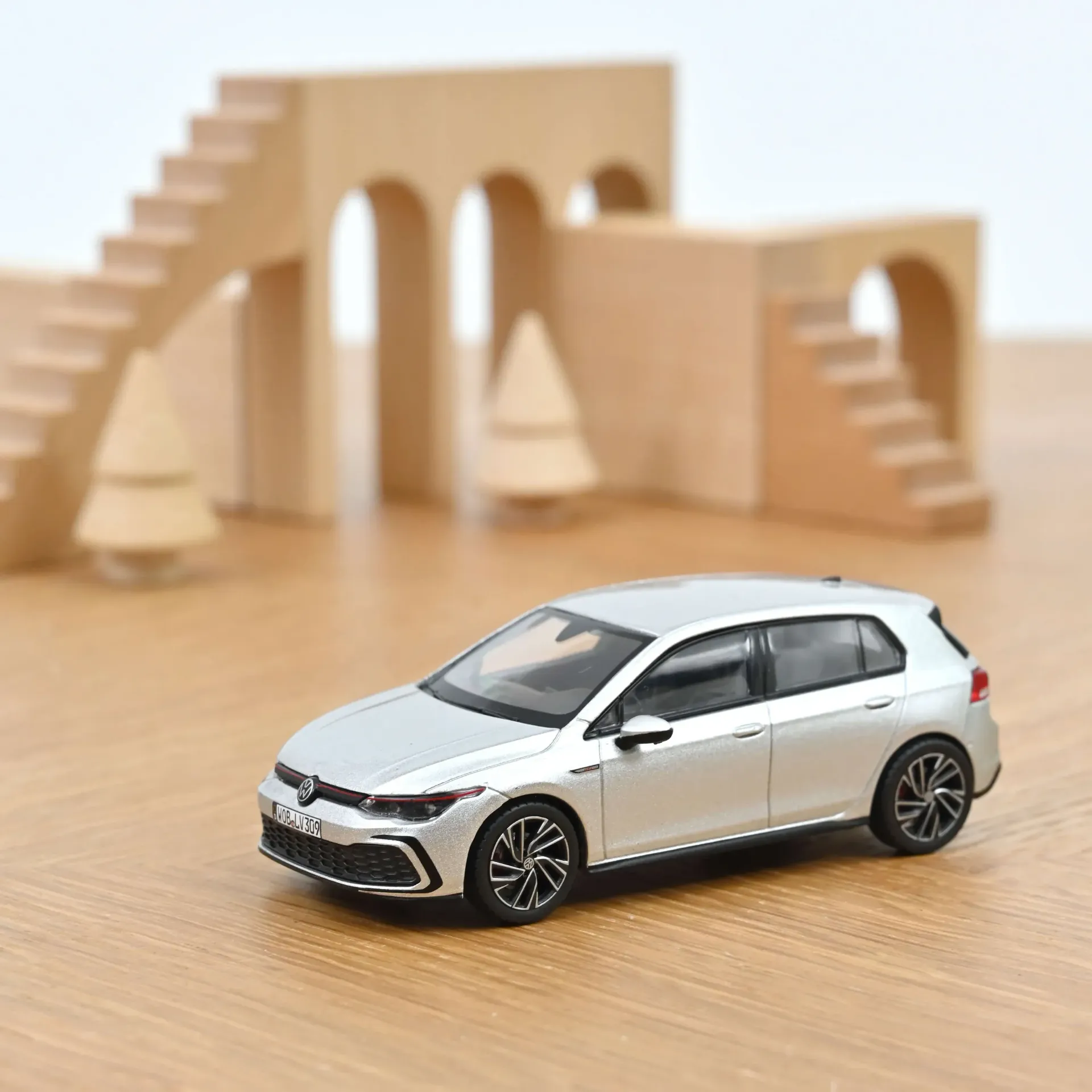 Norev : Volkswagen Golf VIII GTI Grise 2020 (1/43