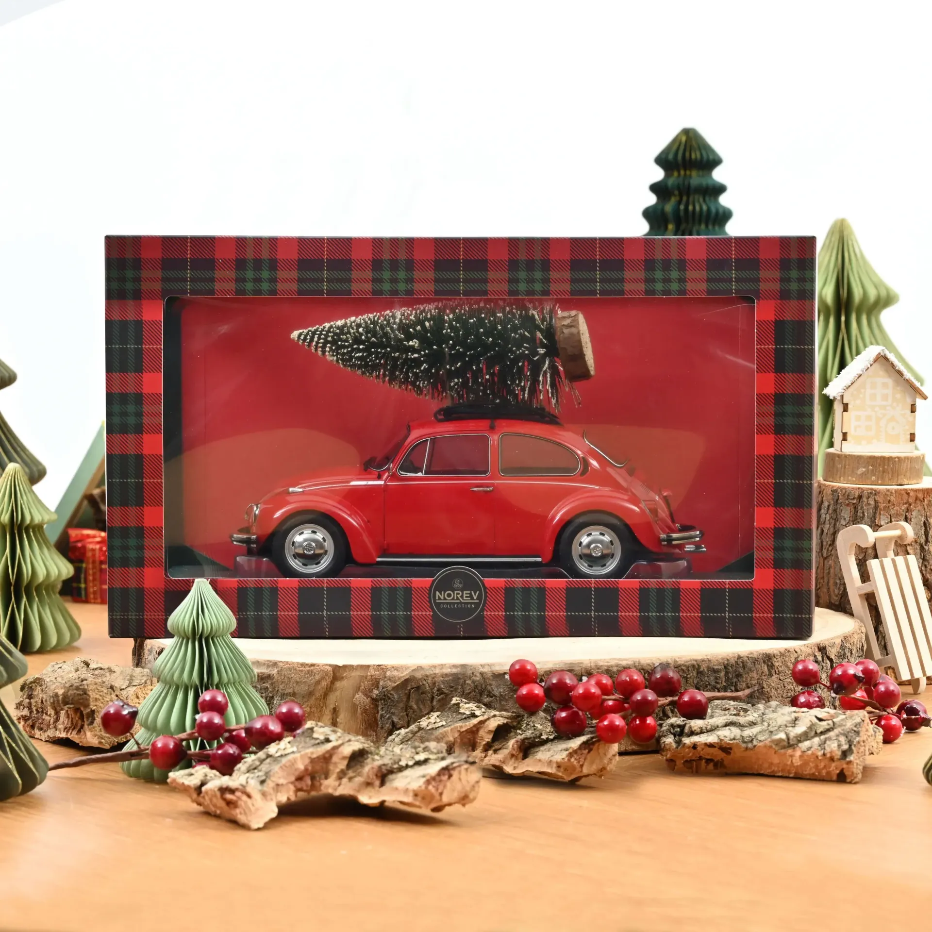 Norev : Volkswagen 1303 Coccinelle 1973 Rouge Noël (1/18)