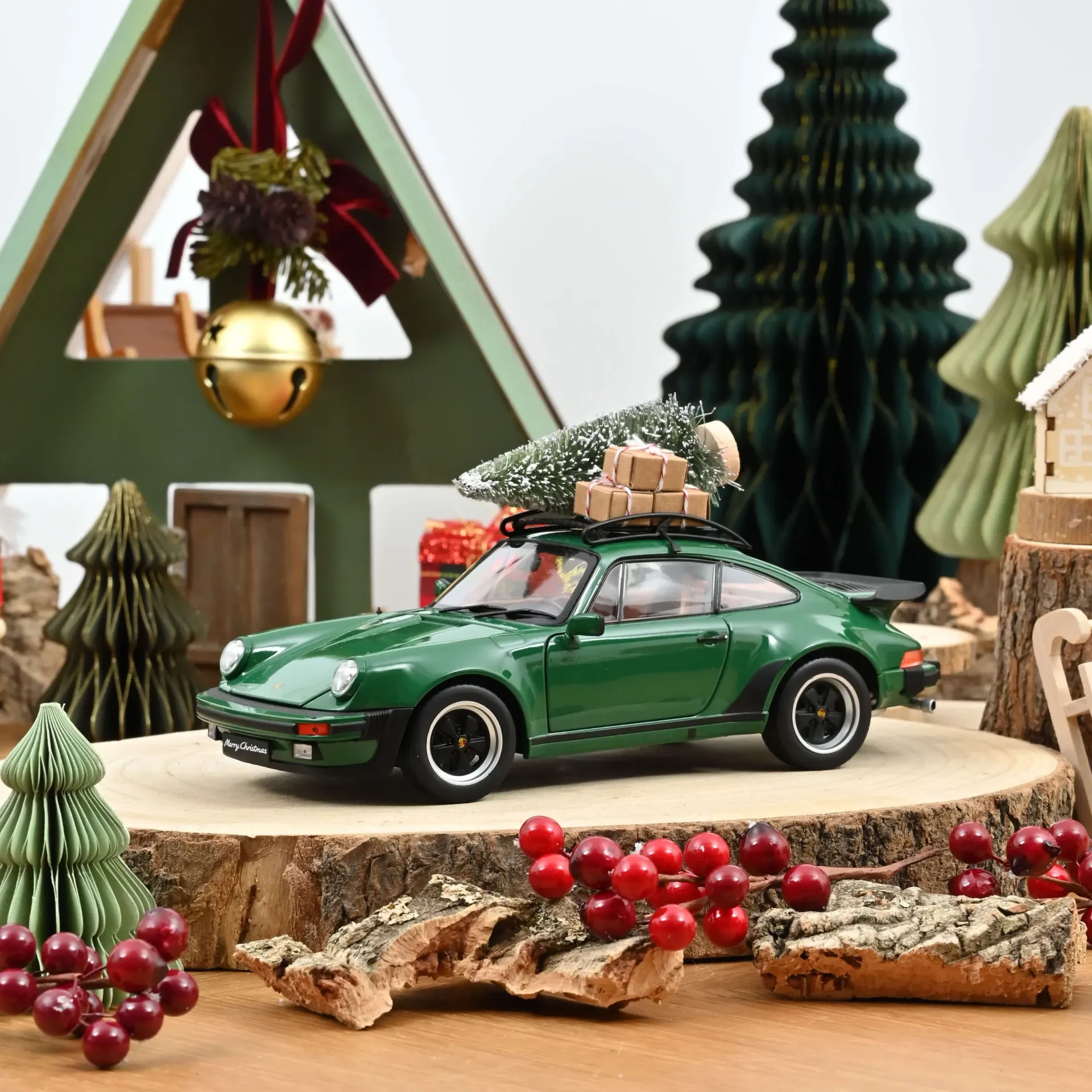 Norev : Porsche 911 Turbo 3.3 1980 Vert Noël (1/18)
