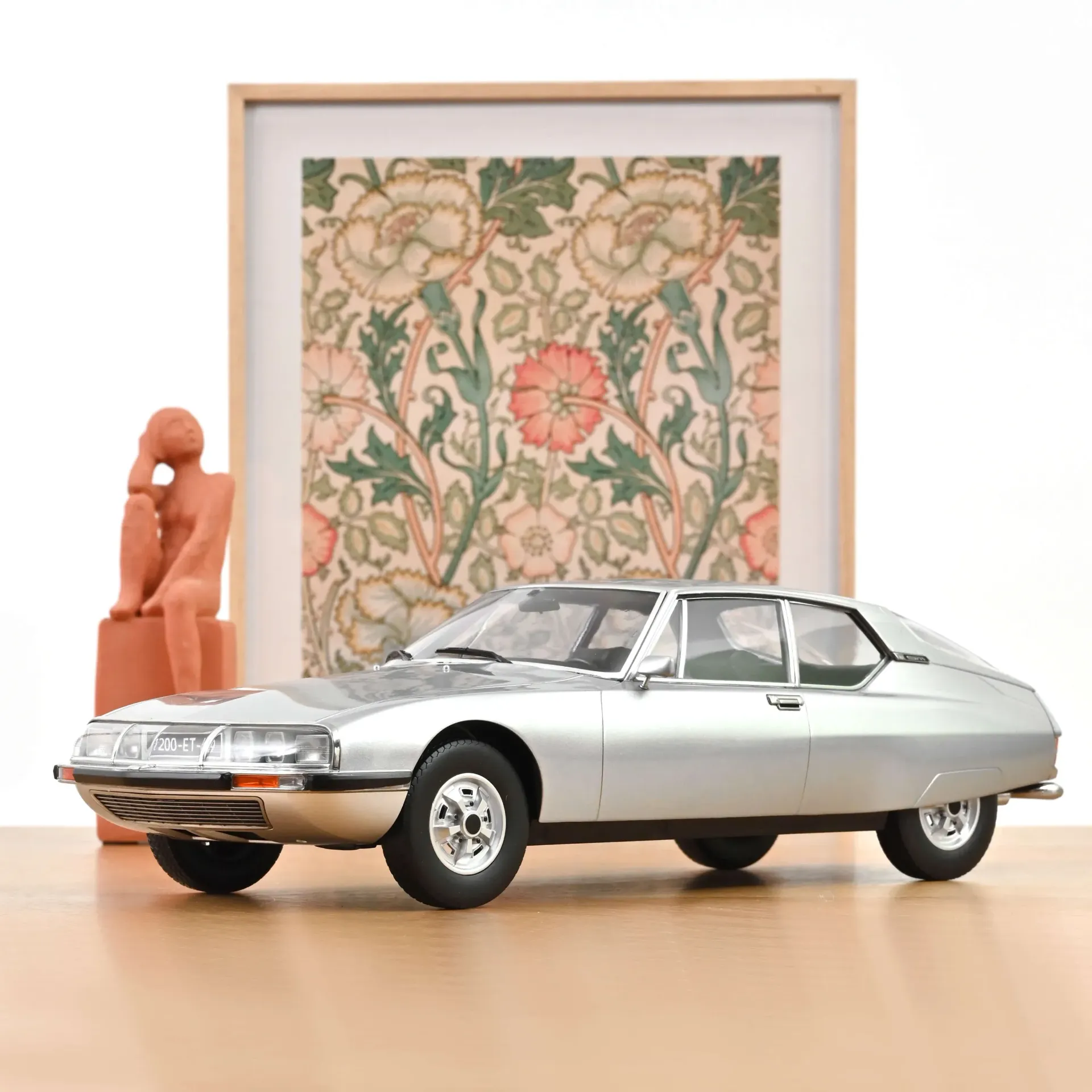 Norev : Citroën SM 1972 Gris perle métallisé (1/12)