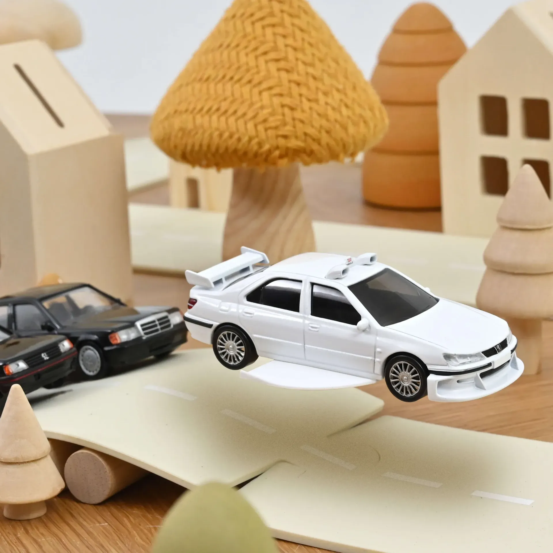 Norev : Peugeot 406 Taxi 2 Jet-car (1/43)