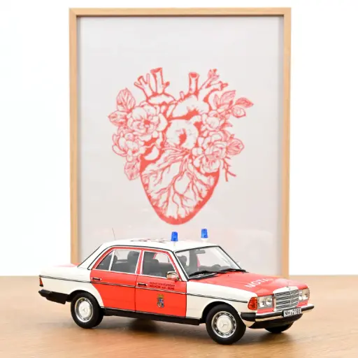 [NOR 183834] Norev : Mercedes-Benz 200 │1984 Ambulance de secours