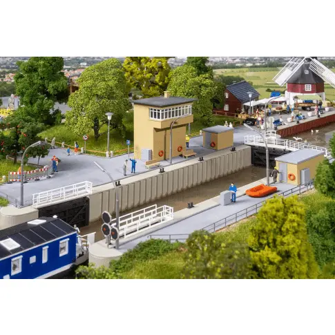 [FAL 190646] Faller : Complexe D'écluses 